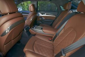 Audi S8 2012 года  (NA)